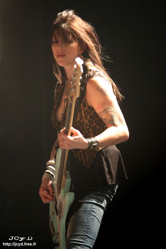 S JCyD 024539Nashville Pussy