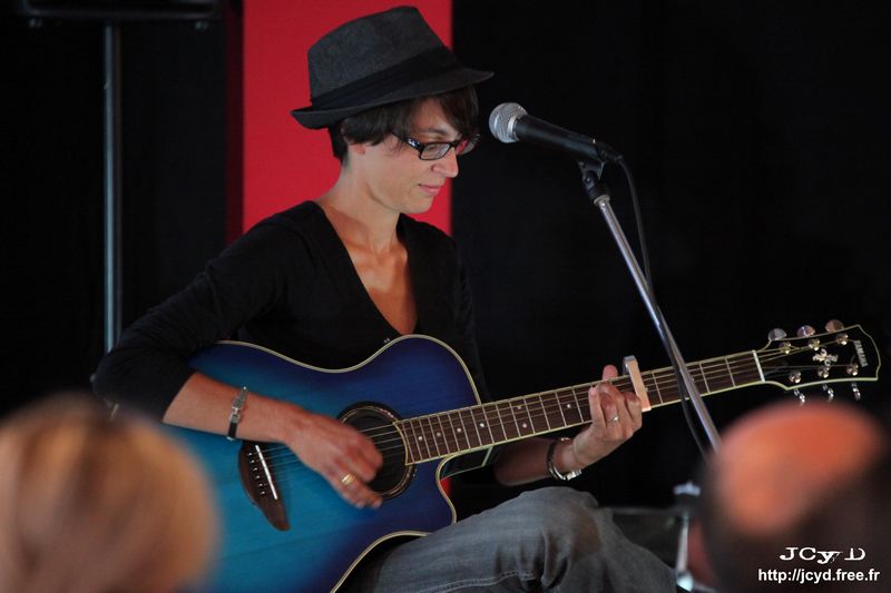 S JCyD 034756-Caroline Beley